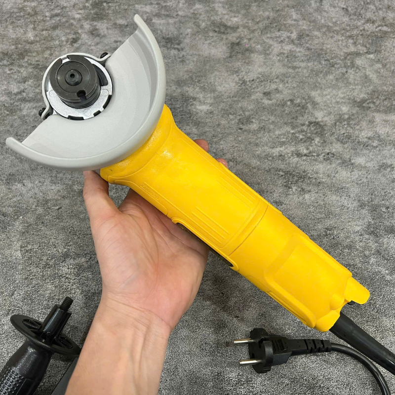 Máy mài cầm tay 100mm-850W Dewalt DWE8200T-B1