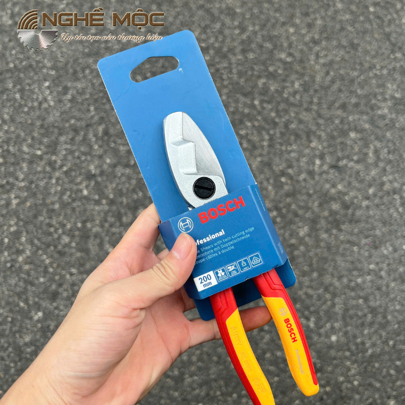Kìm cắt cáp cách điện 1000V VDE 200 mm Bosch 1600A02NF4