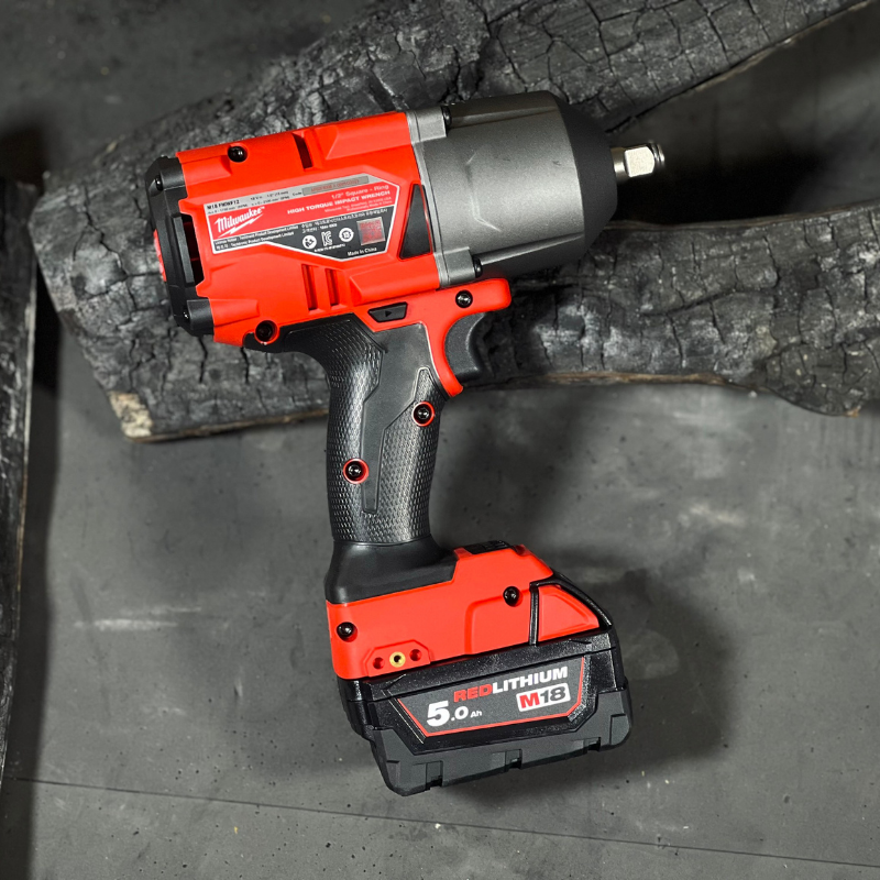 Máy Siết Bu Lông 1/2 inch M18 FHIWF12-0X có thân máy gọn nhẹ