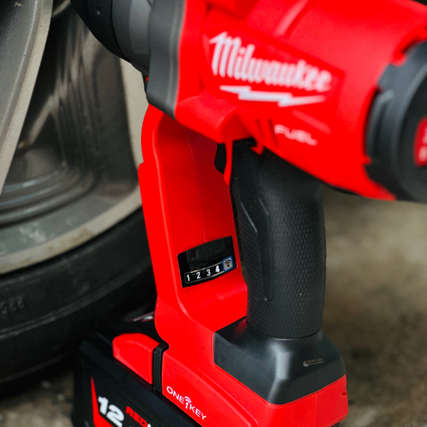 Máy siết bu lông M18 ONEFHIWF1-0X0