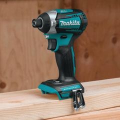 Máy siết vít makita XDT14