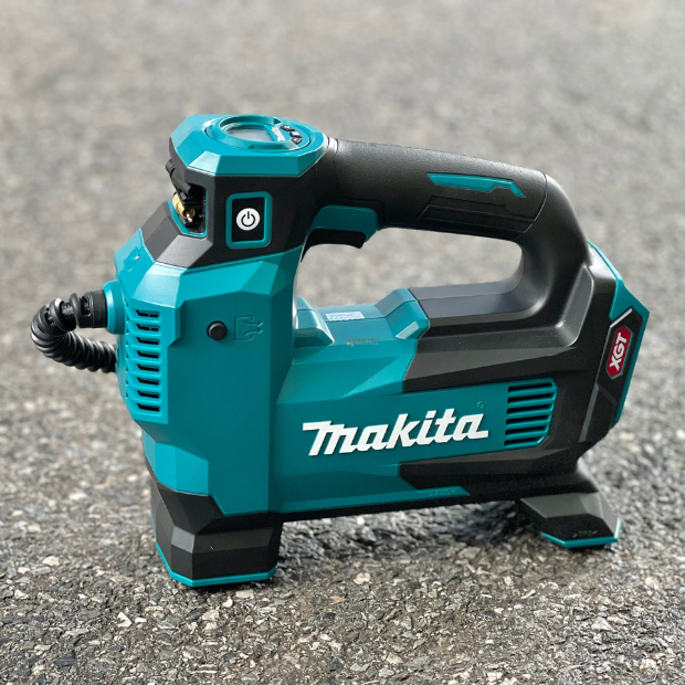 Máy bơm hơi dùng pin Makita MP001GZ (40V MAX)