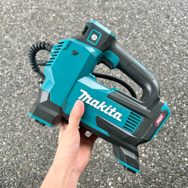 Máy bơm hơi dùng pin Makita MP001GZ (40V MAX)