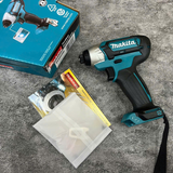 Máy bắt vít dùng pin 12V Makita TD110DZ