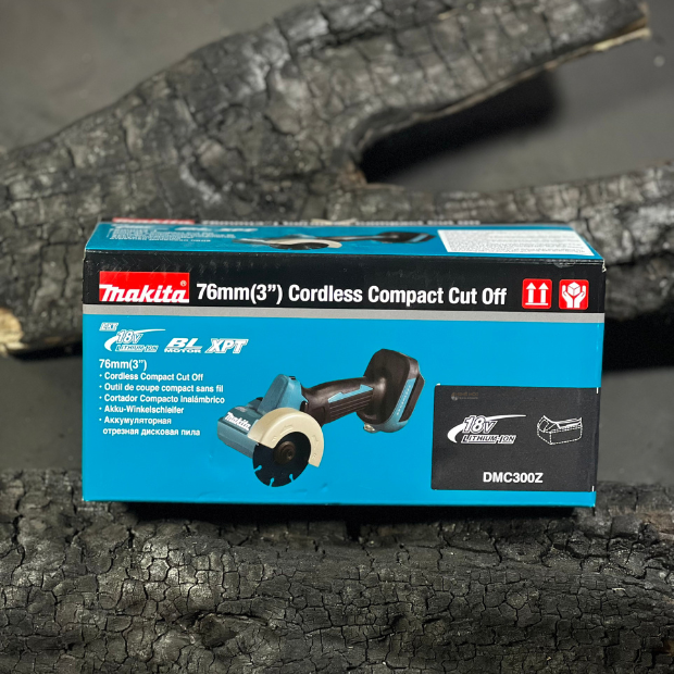 Hộp giấy đựng thân máy cắt dùng pin Makita DMC300Z