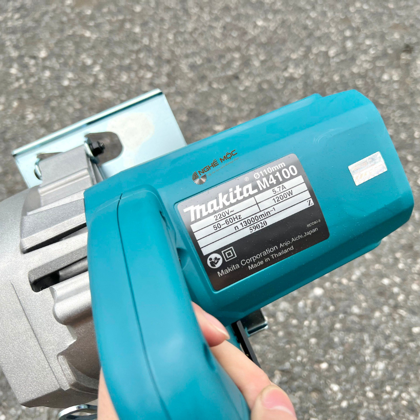 Máy cắt gạch Makita M4100B 1200W