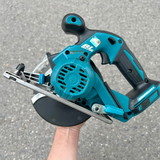 Máy cắt kim loại dùng pin Makita DCS551 18V