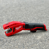 Máy cắt ống đồng dùng pin Milwaukee 12V C12 PC-0C (12-28mm)