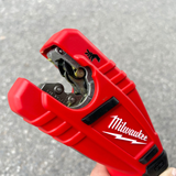 Máy cắt ống đồng dùng pin Milwaukee 12V C12 PC-0C (12-28mm)