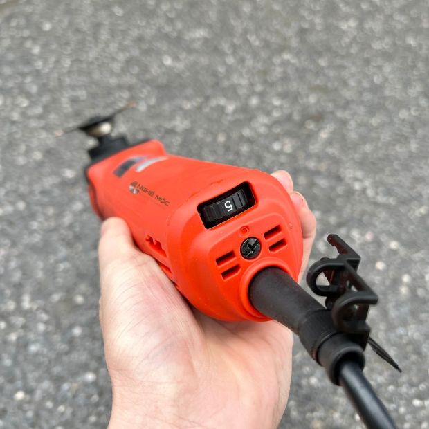 Máy cắt rung  đa năng Maktec MT980