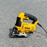 Máy cưa lọng cầm tay 650W Dewalt DWE349-B1