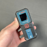 Máy đo khoảng cách Laser bỏ túi Bosch GLM 30-23 (0601072XK0) nhỏ gọn vừa tay ngườ sử dụng.