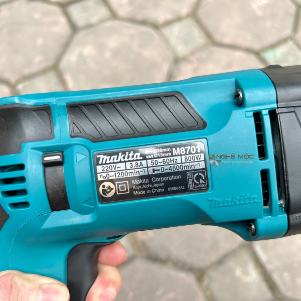 Máy khoan bê tông Makita M8701B