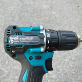 Thông tin sản phẩm được in trên đầu máy khoan pin Makita DDF487Z