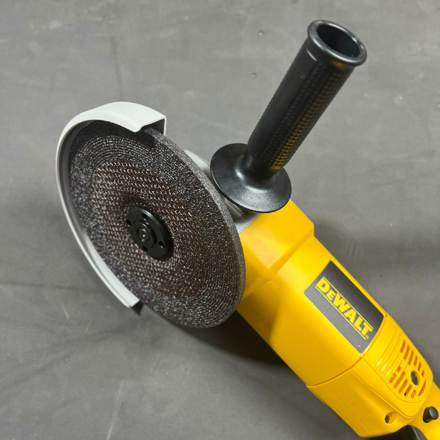 Máy mài góc Dewalt DW840 (180mm)