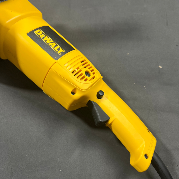 Máy mài góc Dewalt DW840 (180mm)
