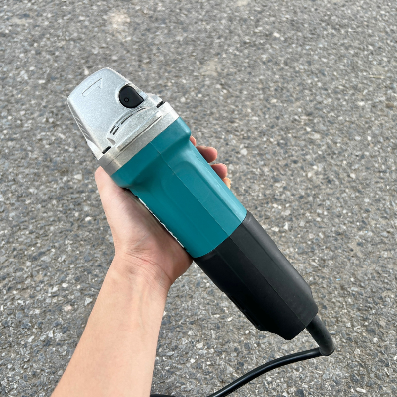 Máy mài góc 100mm Makita 9556HB ( công tắc đuôi)