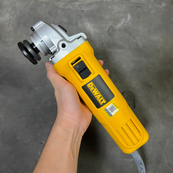 Máy mài góc 125mm Dewalt DWE4119-B1