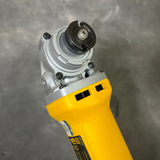 Máy mài góc cầm tay dùng pin Dewalt DWE750T-B1(Công tắc đuôi)