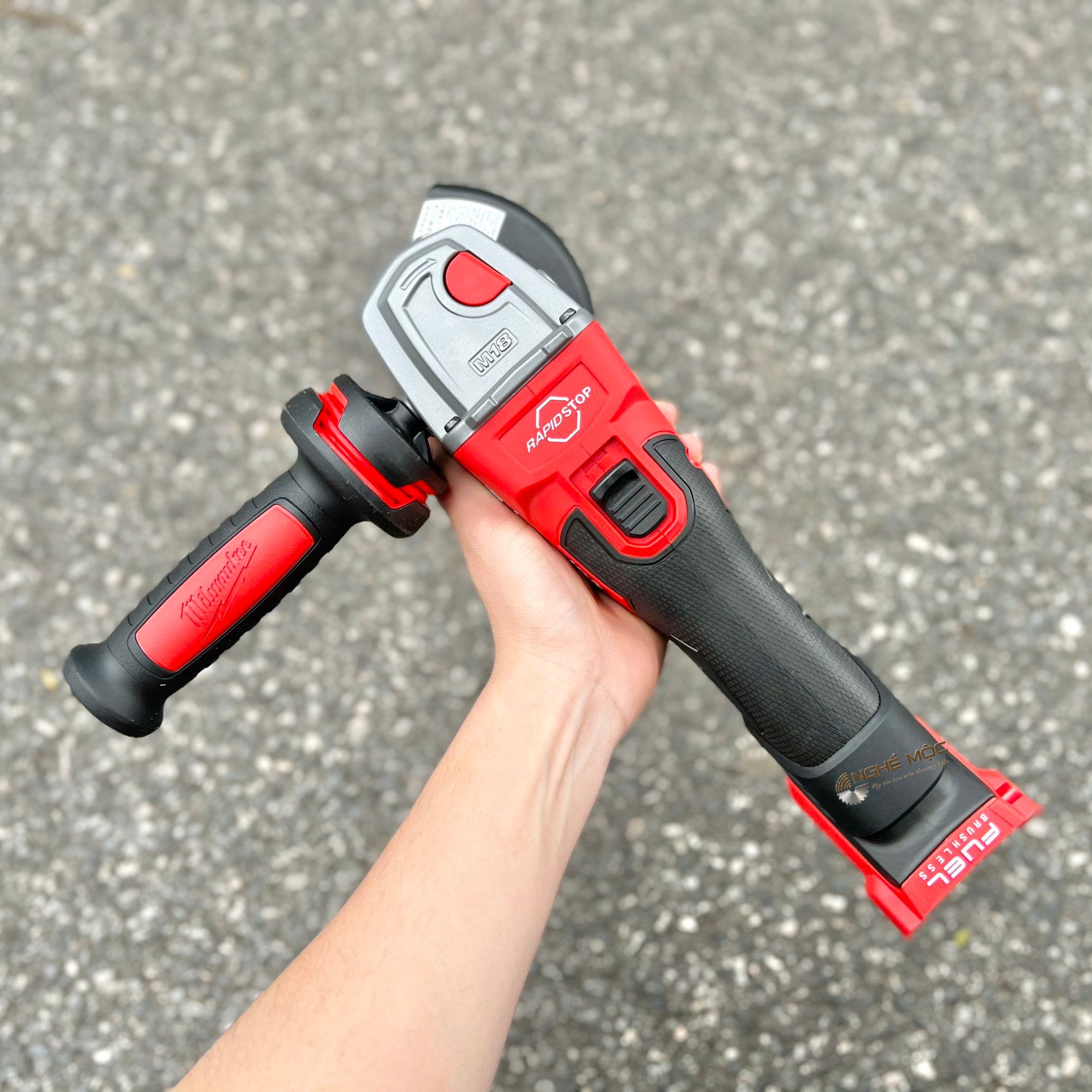 Máy mài góc Milwaukee M18 FSAG100XB – mochaiphat
