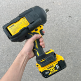 Máy siết bulong dùng pin Dewalt DCF961