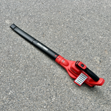 Máy thổi lá dùng pin 21 V Amaxtool ATB243SM có thiết kế nhỏ gọn