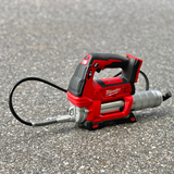 Máy tra mỡ Milwaukee M18 GG-0