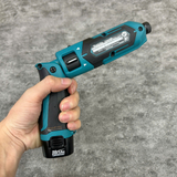 Máy vặn vít  dùng pin 7.2V Makita TD022DSE
