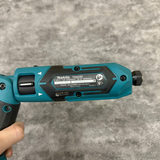 Máy vặn vít  dùng pin 7.2V Makita TD022DSE