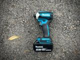 Máy bắt vít dùng pin Makita XDT16