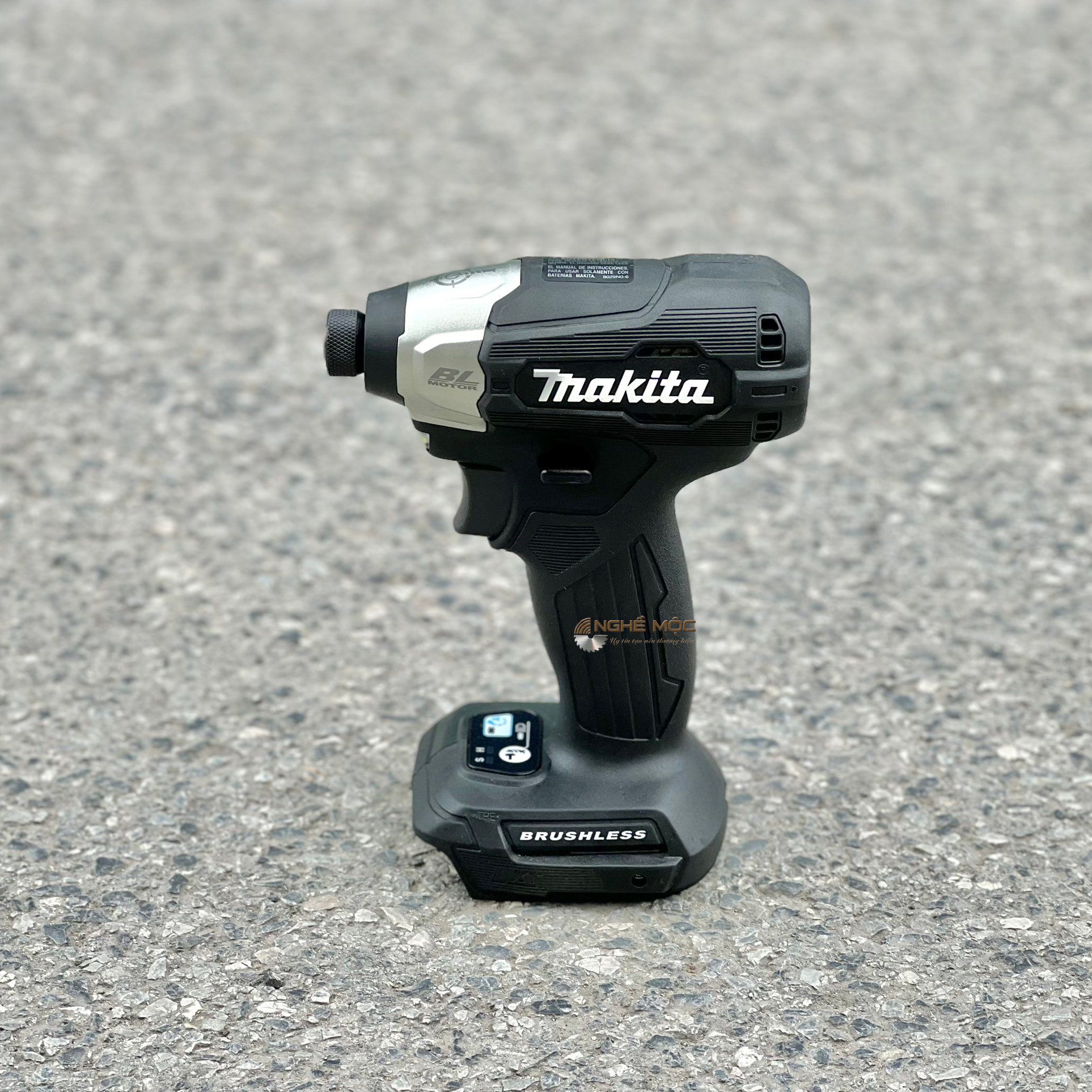 Máy bắt vít Makita XDT18