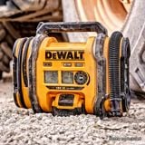 Máy bơm hơi Dewalt DCC018N-XJ