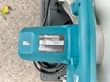 Máy cắt sắt bàn Makita M2403B