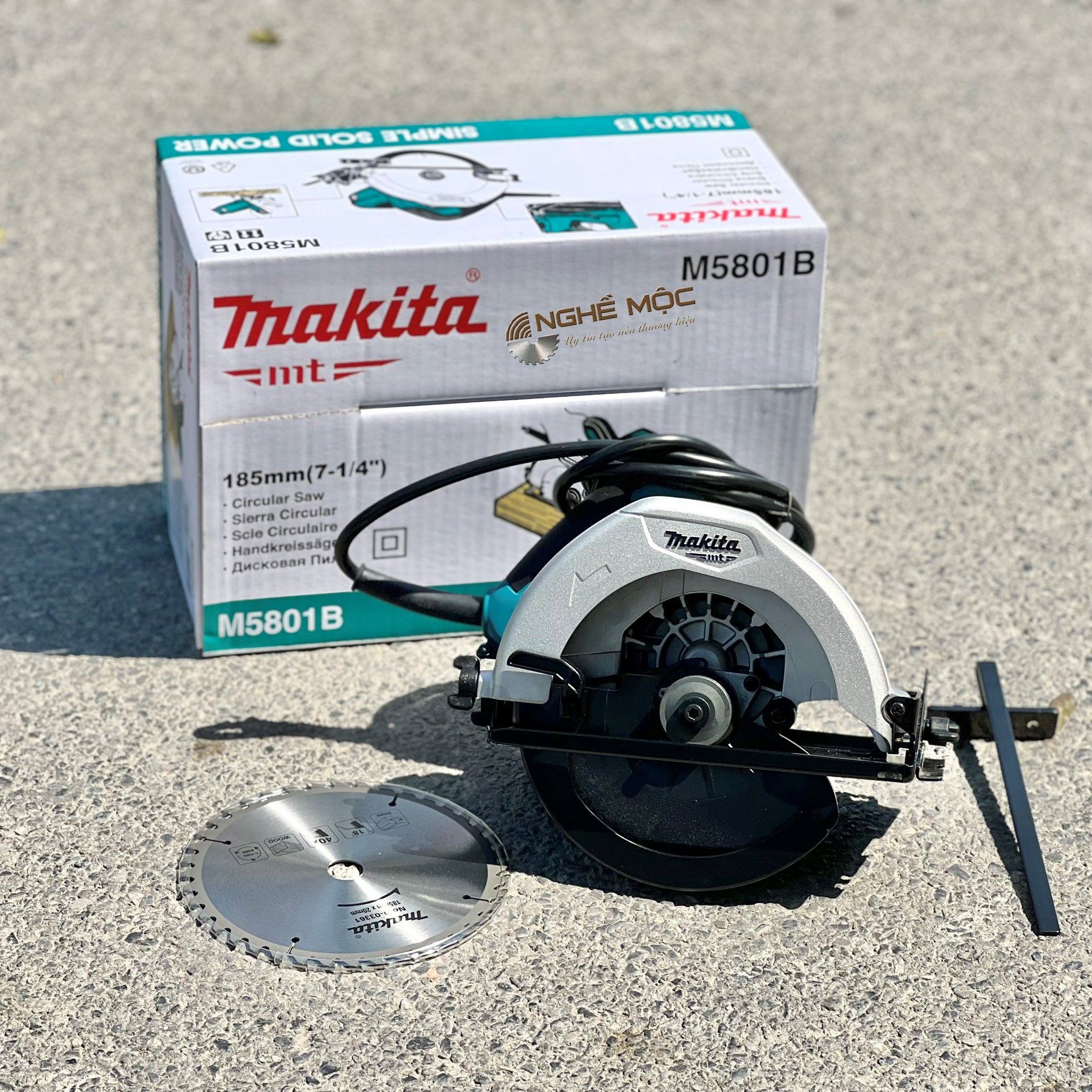 Máy cưa đĩa 185mm Makita M5801B