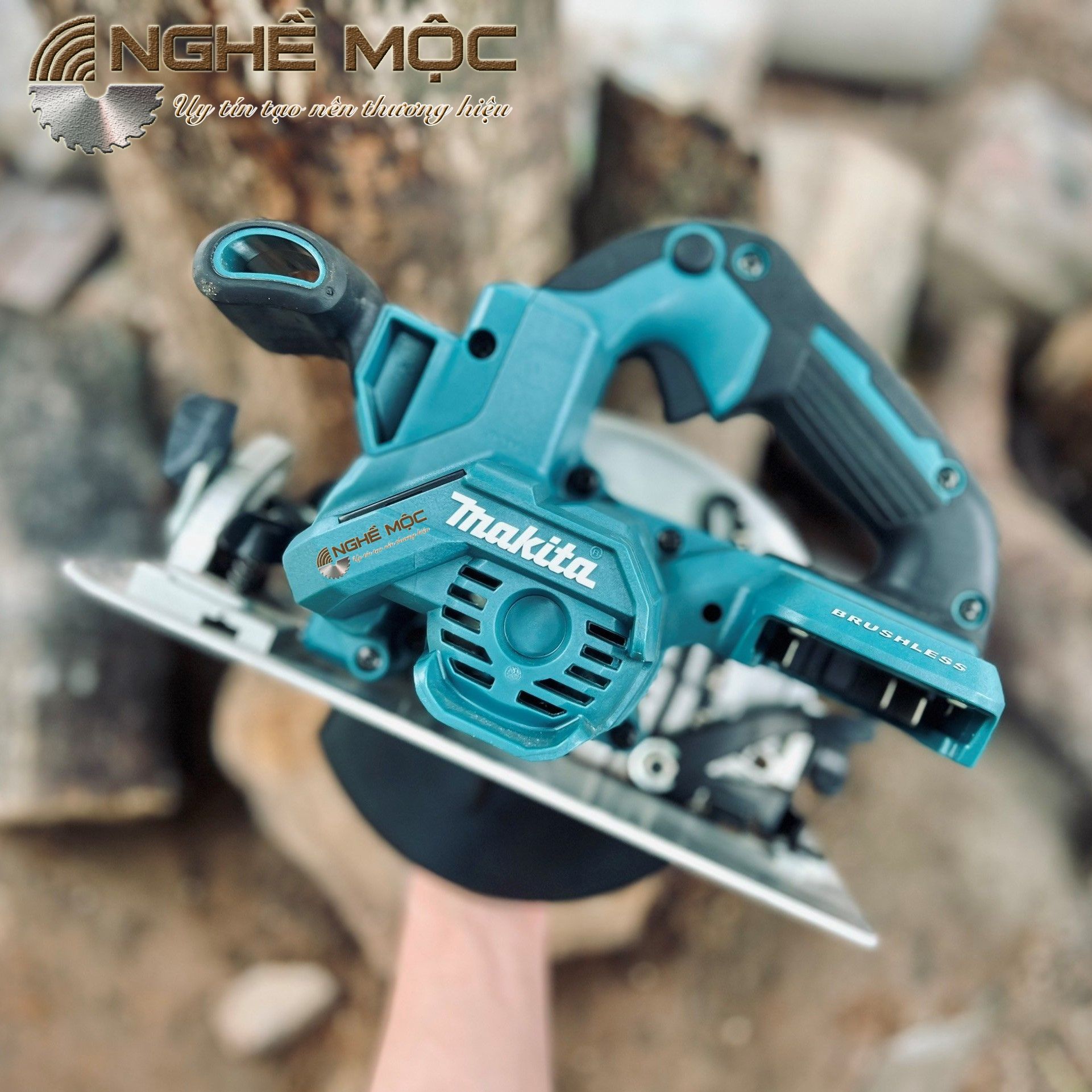 M y c a a d ng pin 18V Makita DHS660 mochaiphat