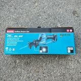 Máy cưa kiếm pin 18v Makita DJR189Z