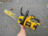 Máy cưa xích dùng pin 20V Dewalt DCCS620 12” (300mm)