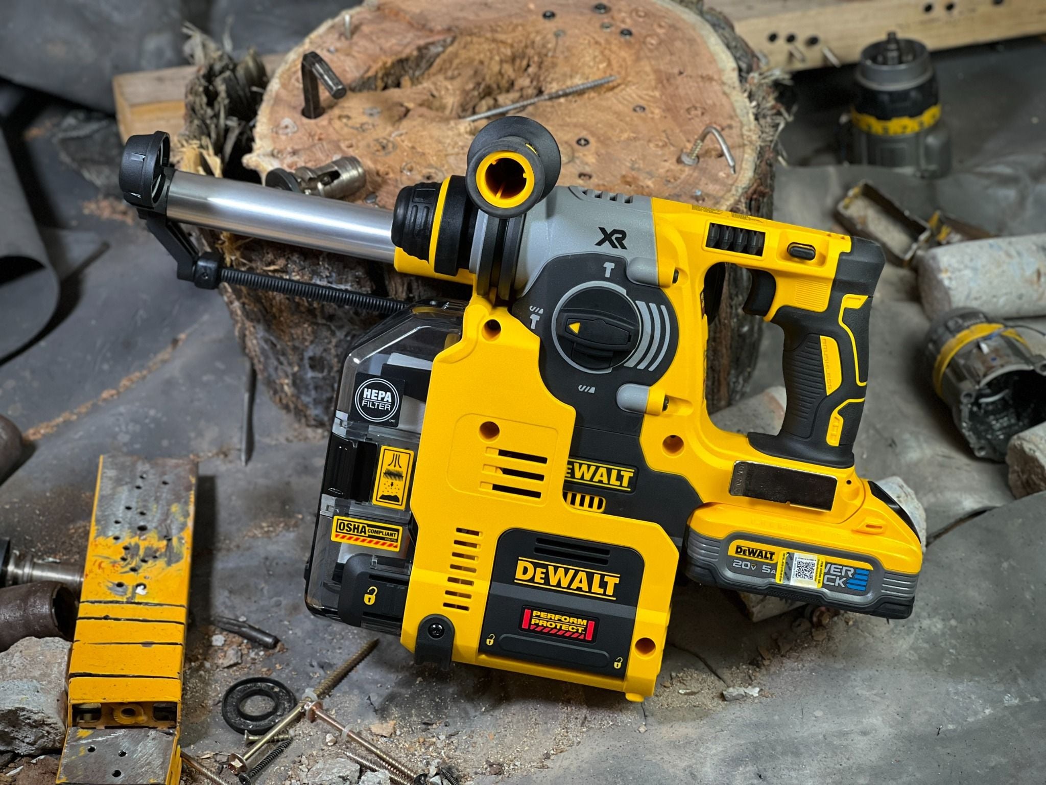 Bộ hút bụi Dewalt DWH303DH cho khoan bê tông DCH273