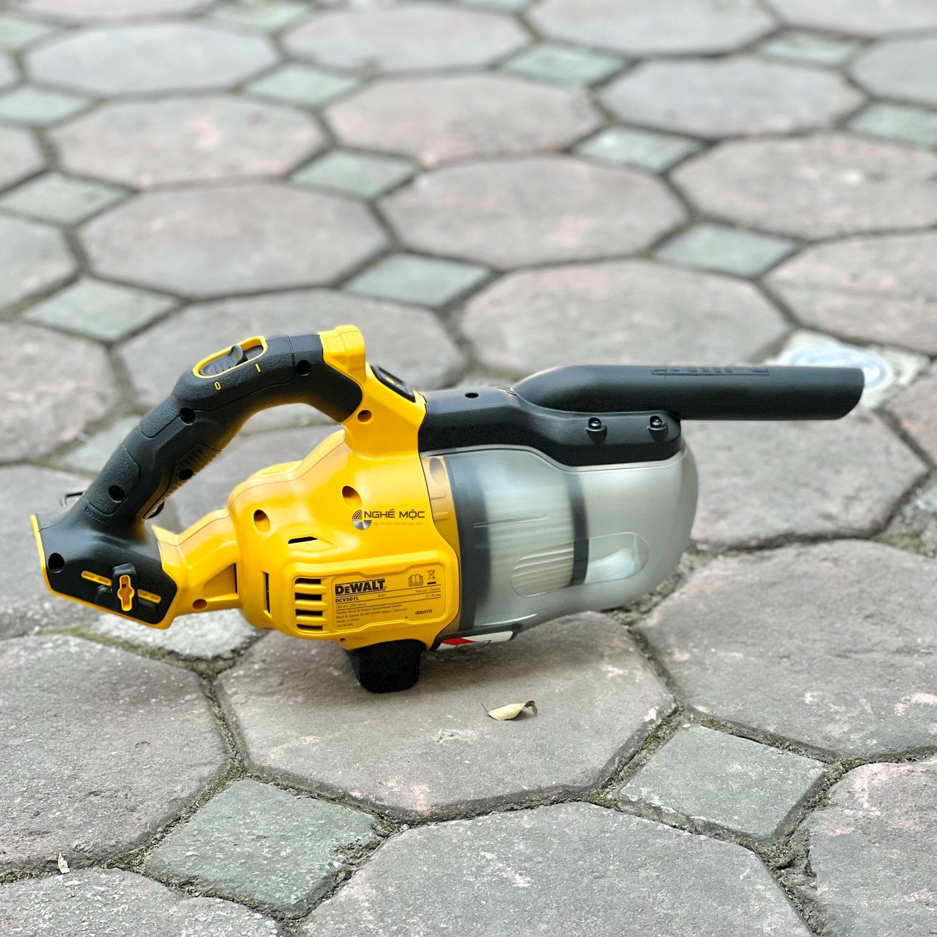 Máy hút bụi dùng pin 18V Dewalt DCV501LN