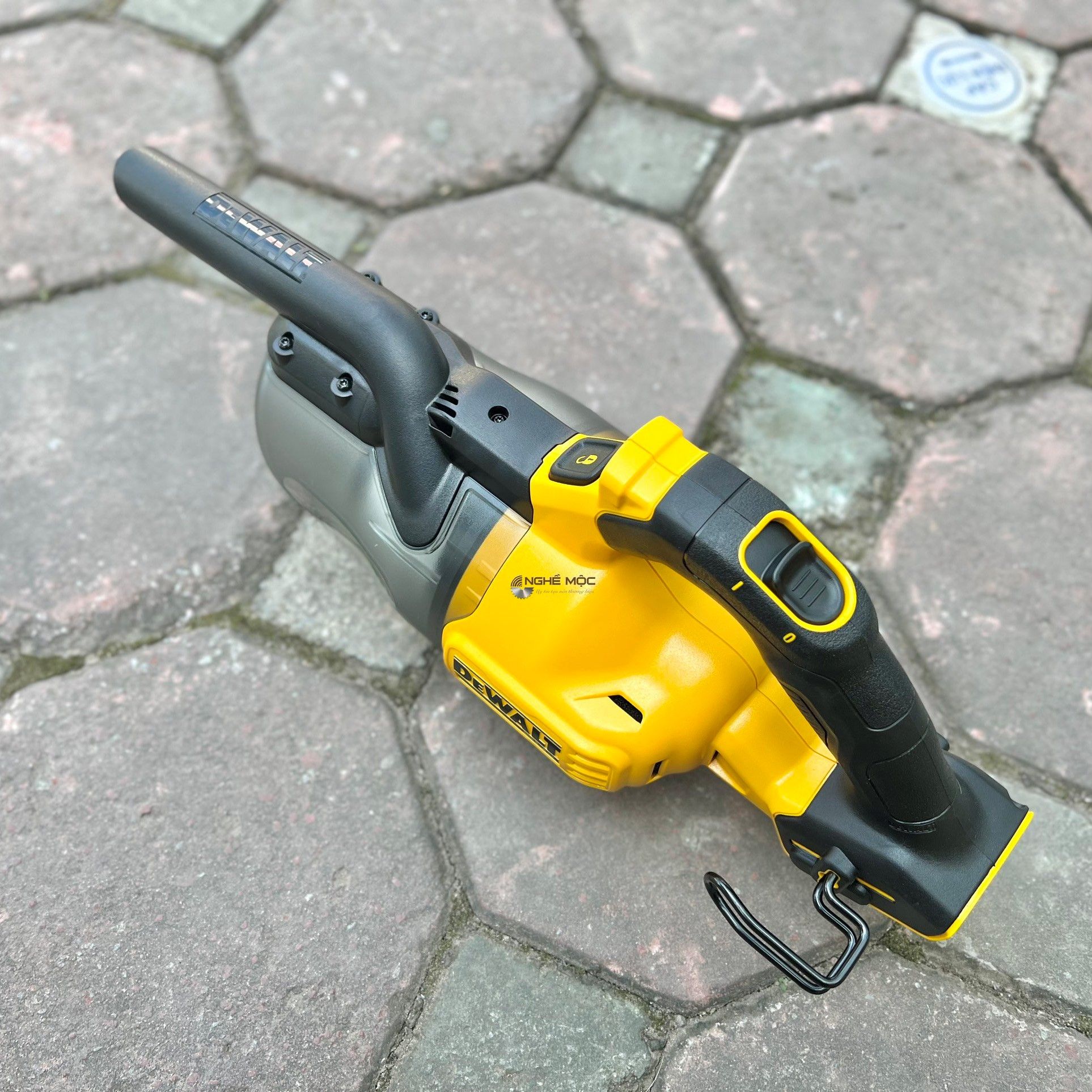 Máy hút bụi dùng pin 18V Dewalt DCV501LN