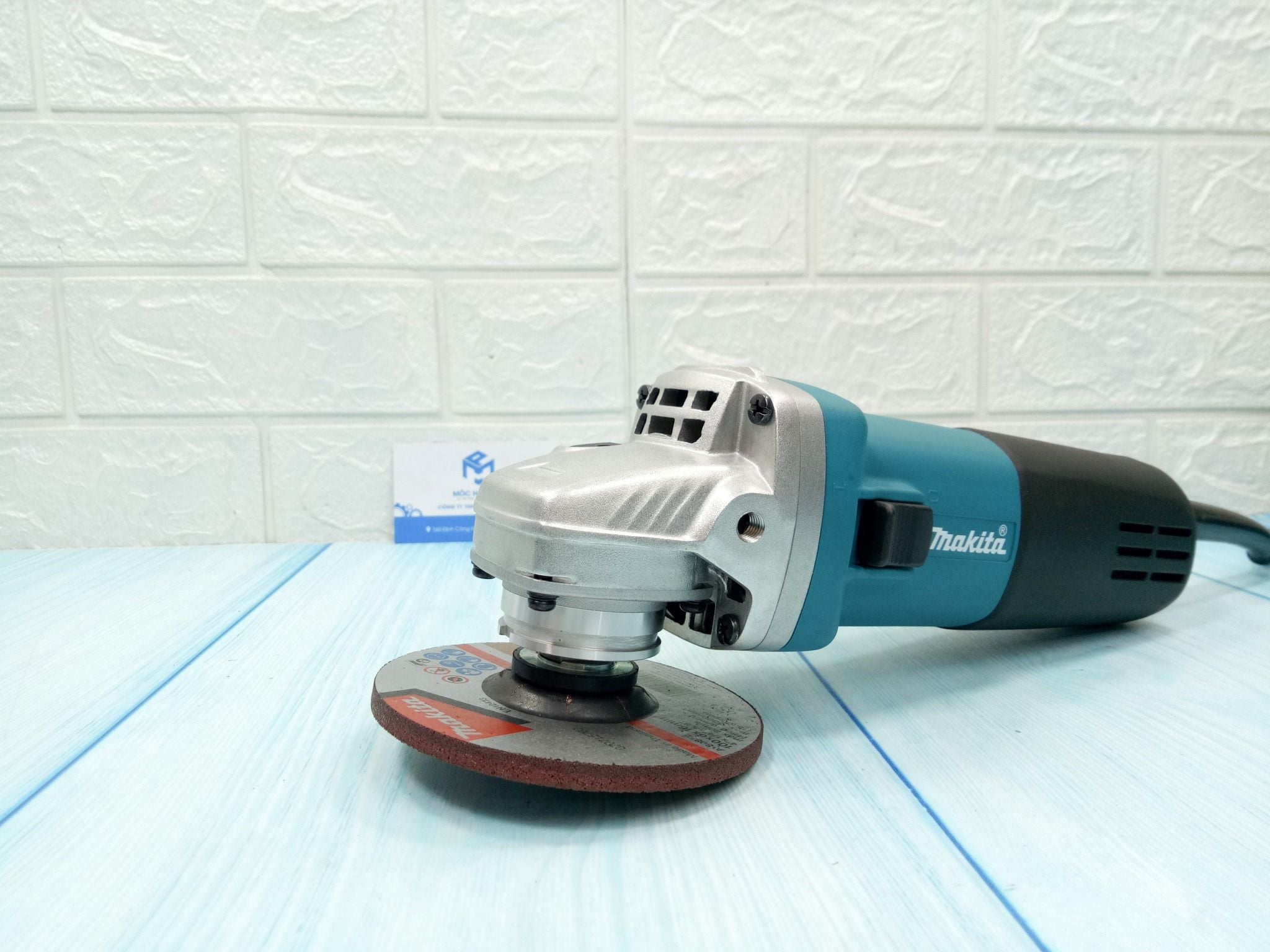 Máy mài góc câm tay 100mm Makita 9553NB