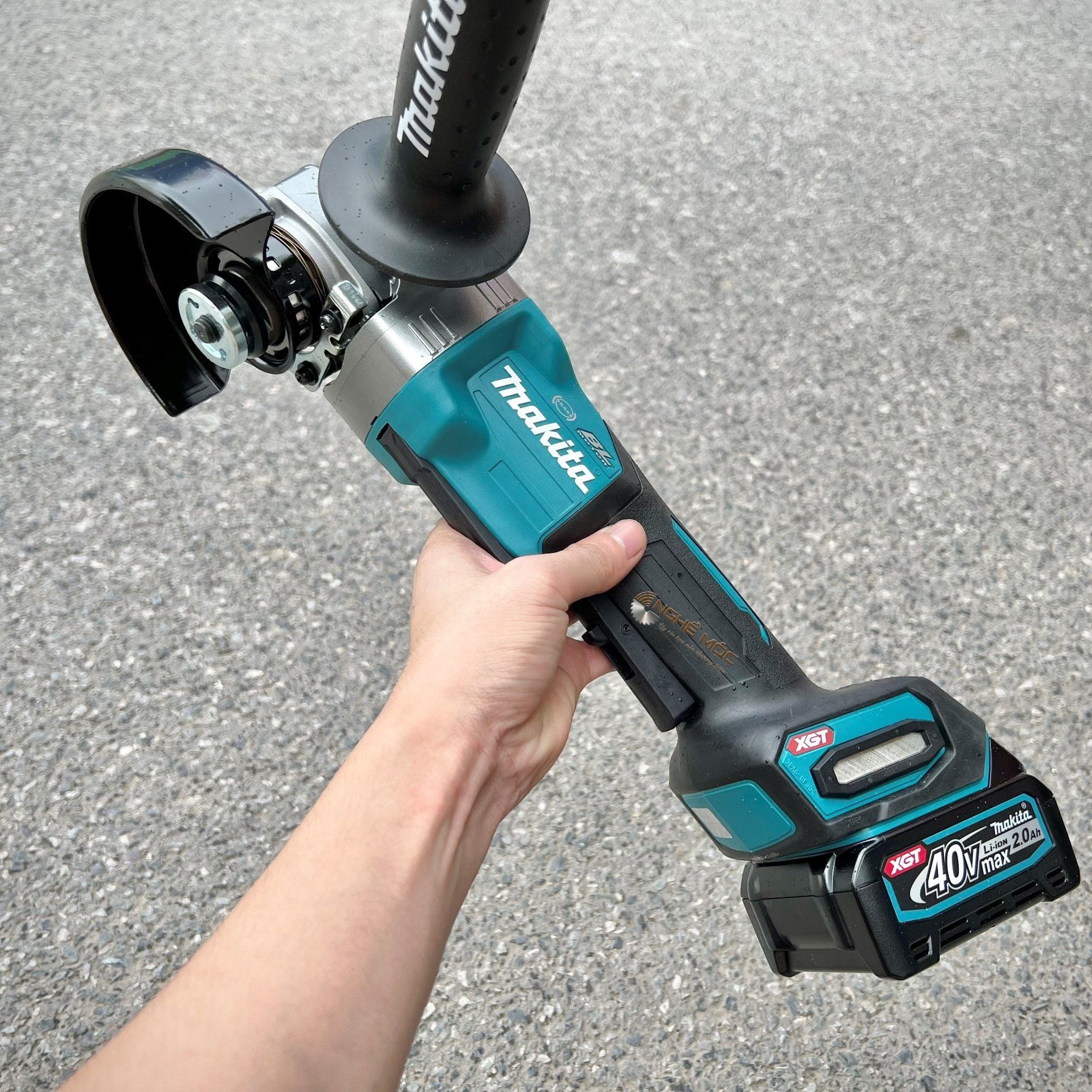 Máy mài góc dùng pin 40V XGT Makita GA011GZ