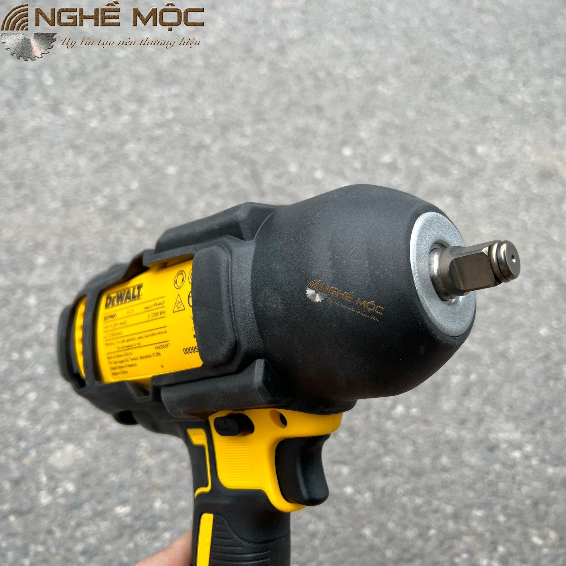 Máy siết bulong dùng pin Dewalt DCF900