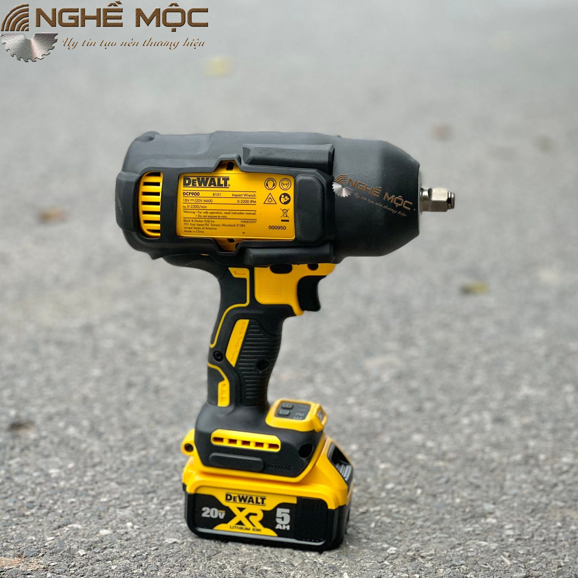 Máy siết bulong dùng pin Dewalt DCF900