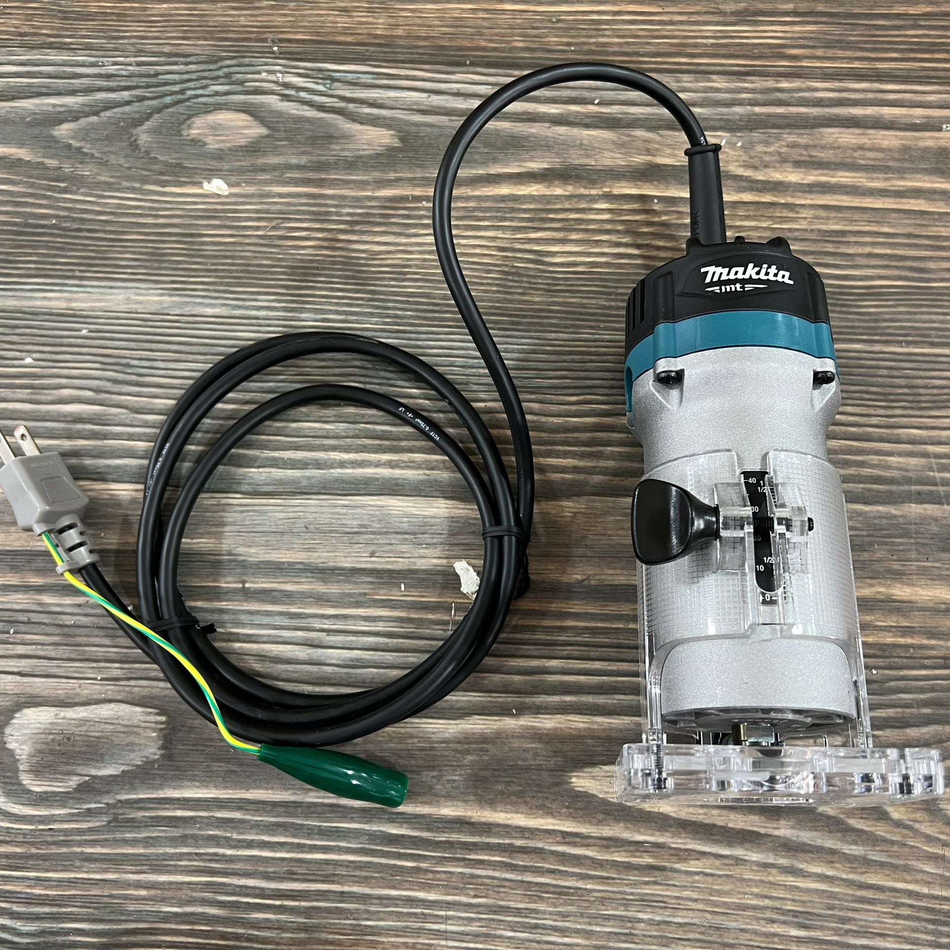 Máy phay soi Makita Maktec M3701B 530W