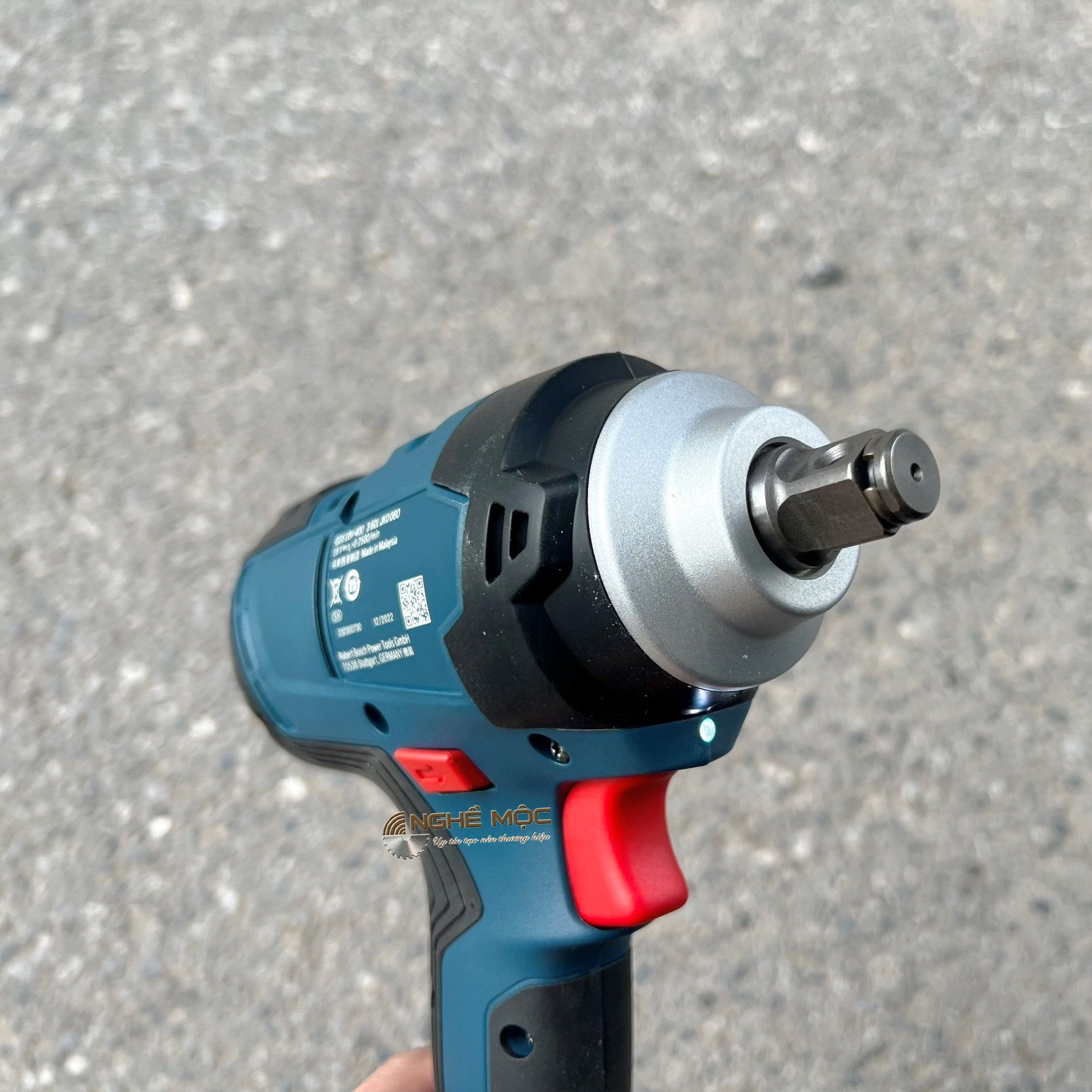 Máy Vặn Bu Lông Dùng Pin 18V Bosch GDS 18V-400