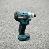 Máy vặn vít dùng pin 12V Makita TD111DZ