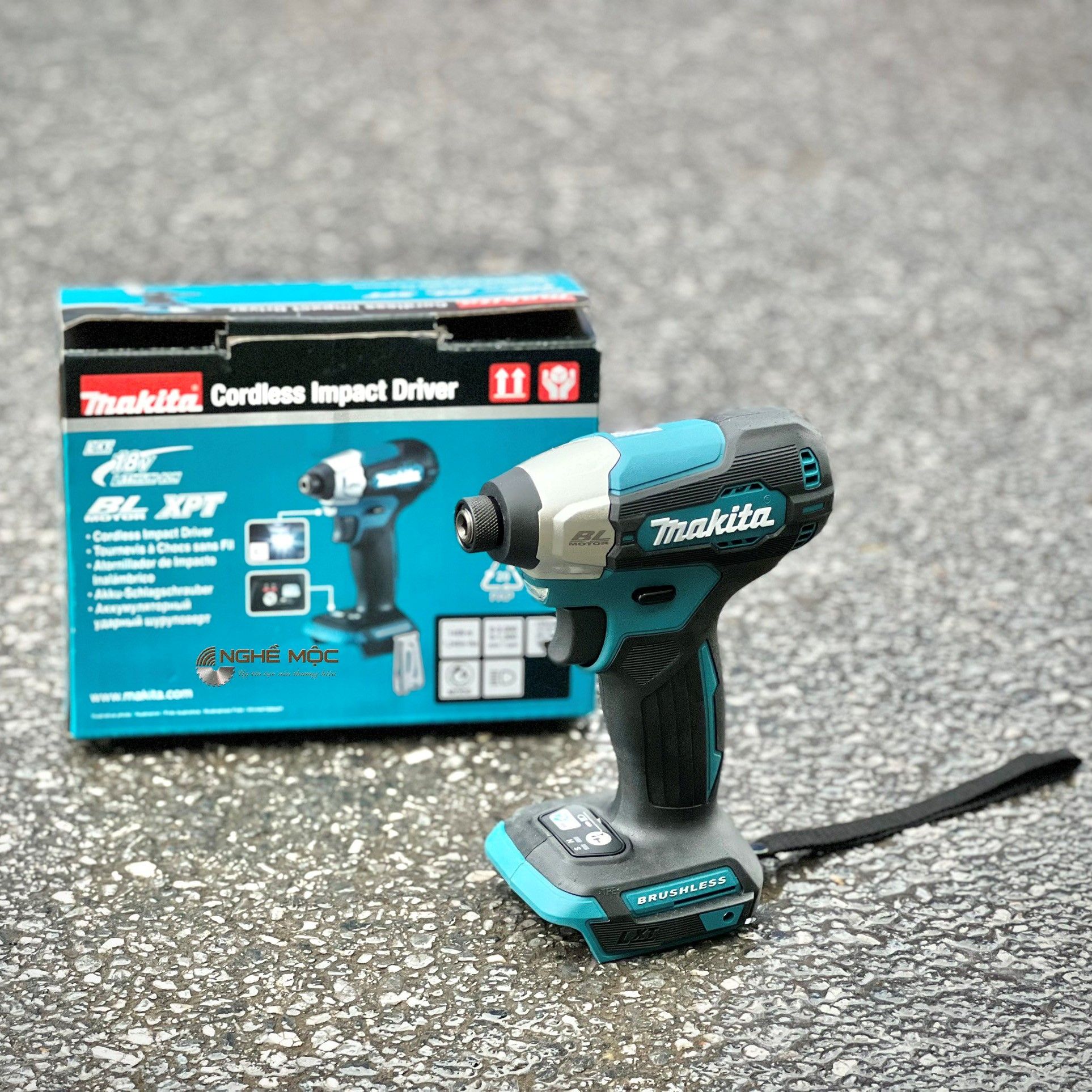 Máy vặn vít pin 18v Makita DTD157