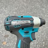 Máy vặn vít pin 18v Makita DTD157