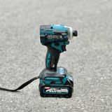 Máy vặn vít pin 40v Makita TD001GZ